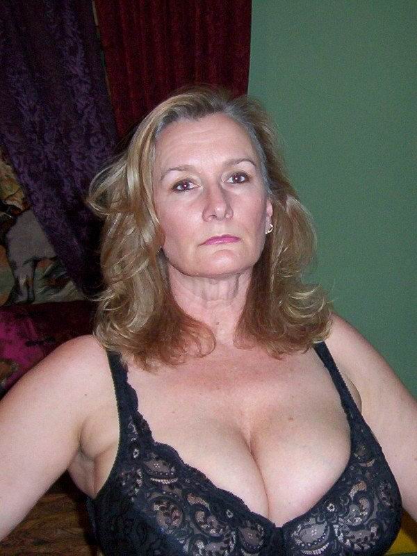 Topheavy Milf