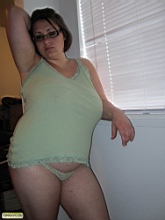 vittoriaTHgreentee_011.jpg