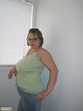 vittoriaTHgreentee_027.jpg
