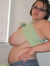 vittoriaTHgreentee_051.jpg
