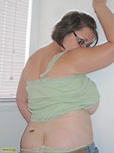 vittoriaTHgreentee_067.jpg